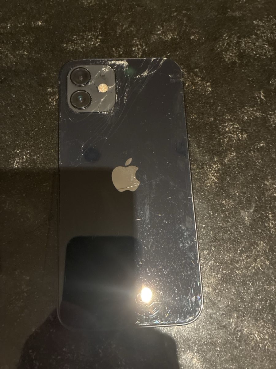 Apple Telefoni cellulari / Smartphones: iPhone 12 Displayschaden defekt als Bastlergerät – Difettoso da Rickenbach Sulz venduto da Rmoo 1