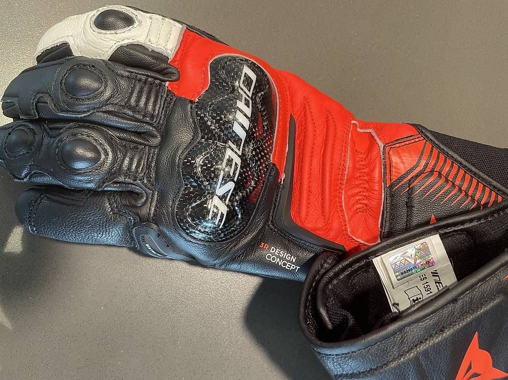 Completi: Dainese Laguna Seca and Carbon 4 Long – Usato da Hünenberg See venduto da Leo_MS24 4