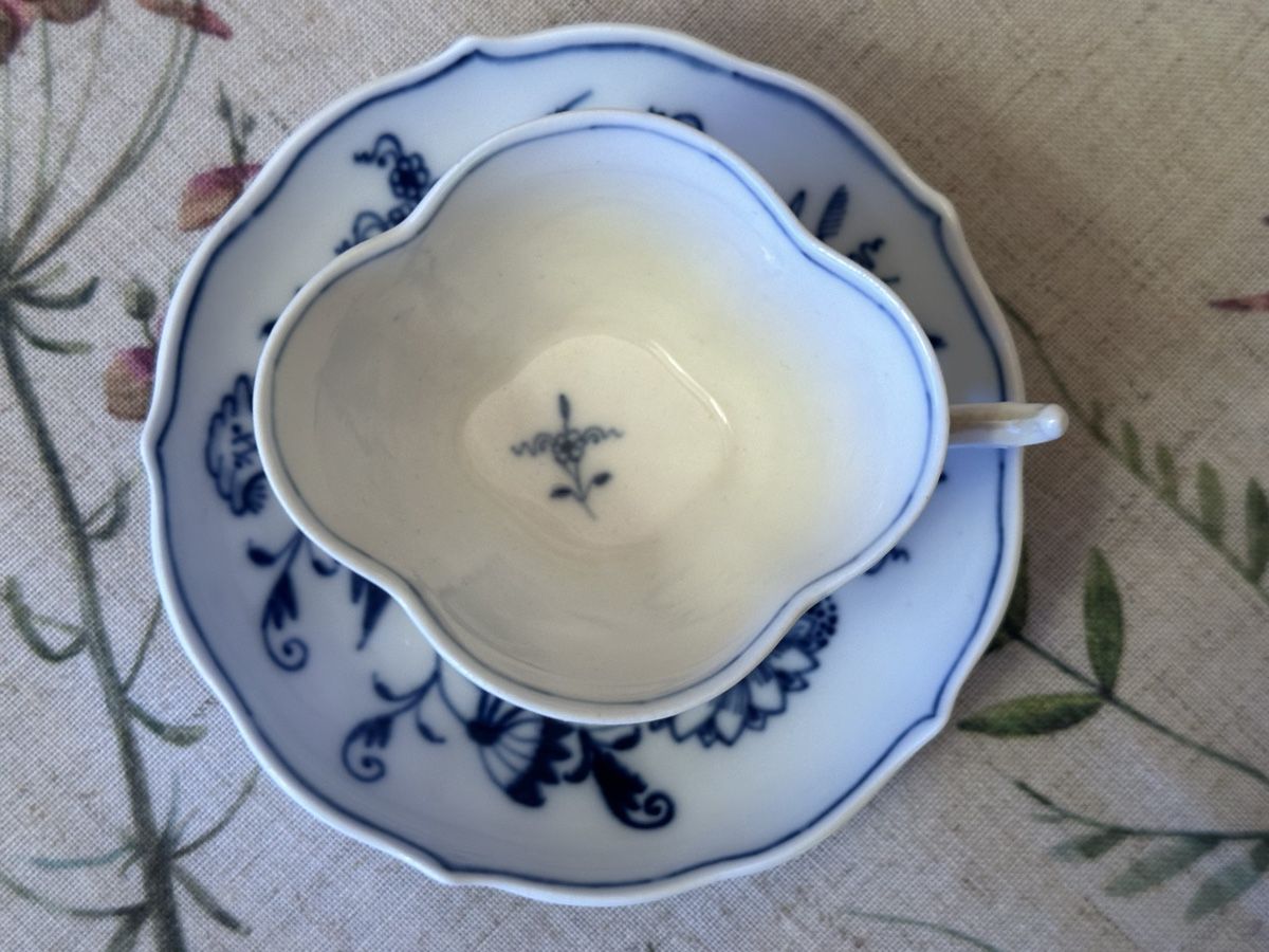 Tazze: Meissen Tasse mit Teller – Usato da Herbriggen venduto da Sehrazade 1