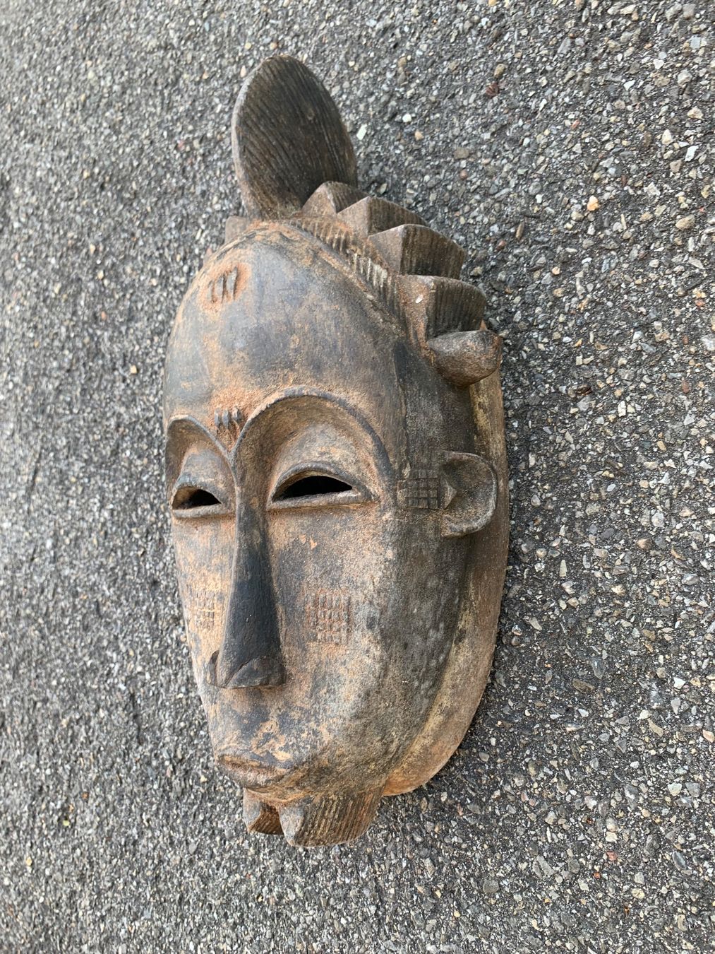 Internationale Kunst: Maske Holzmaske Kultmaske Tanzmaske aus Afrika – Gebraucht aus Belp von ric_xz59 2