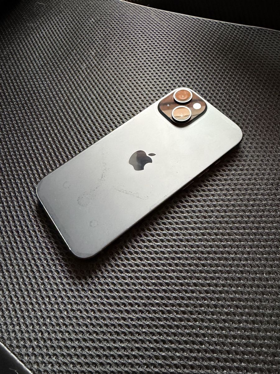 Apple Telefoni cellulari / Smartphones: IPhone 15 128 GB , Defekt – Difettoso da Obermumpf venduto da elderdo 1