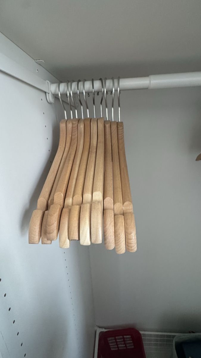 Appendiabiti: Kleiderbügel Holz (10Stk) – Usato da Zürich venduto da Sarita_zh