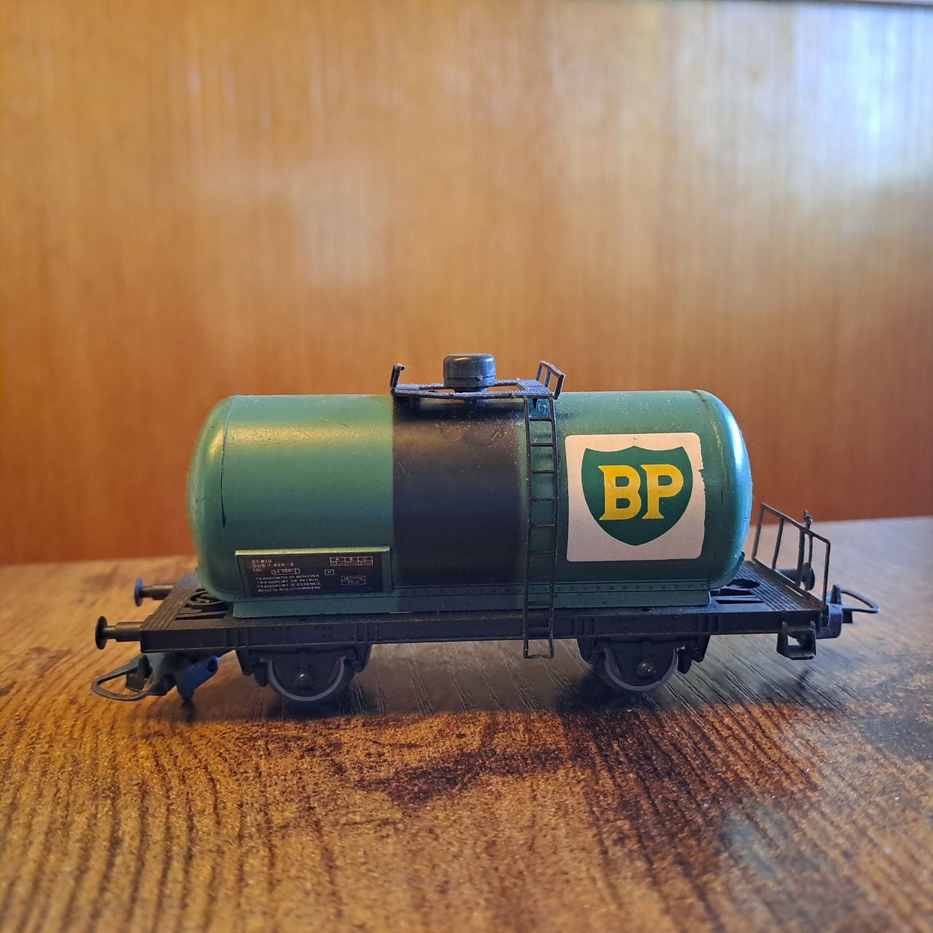 Lima Modellini di ferrovie: Lima BP Kesselwagen – Usato da Bertschikon Gossau venduto da Singeruwe 1