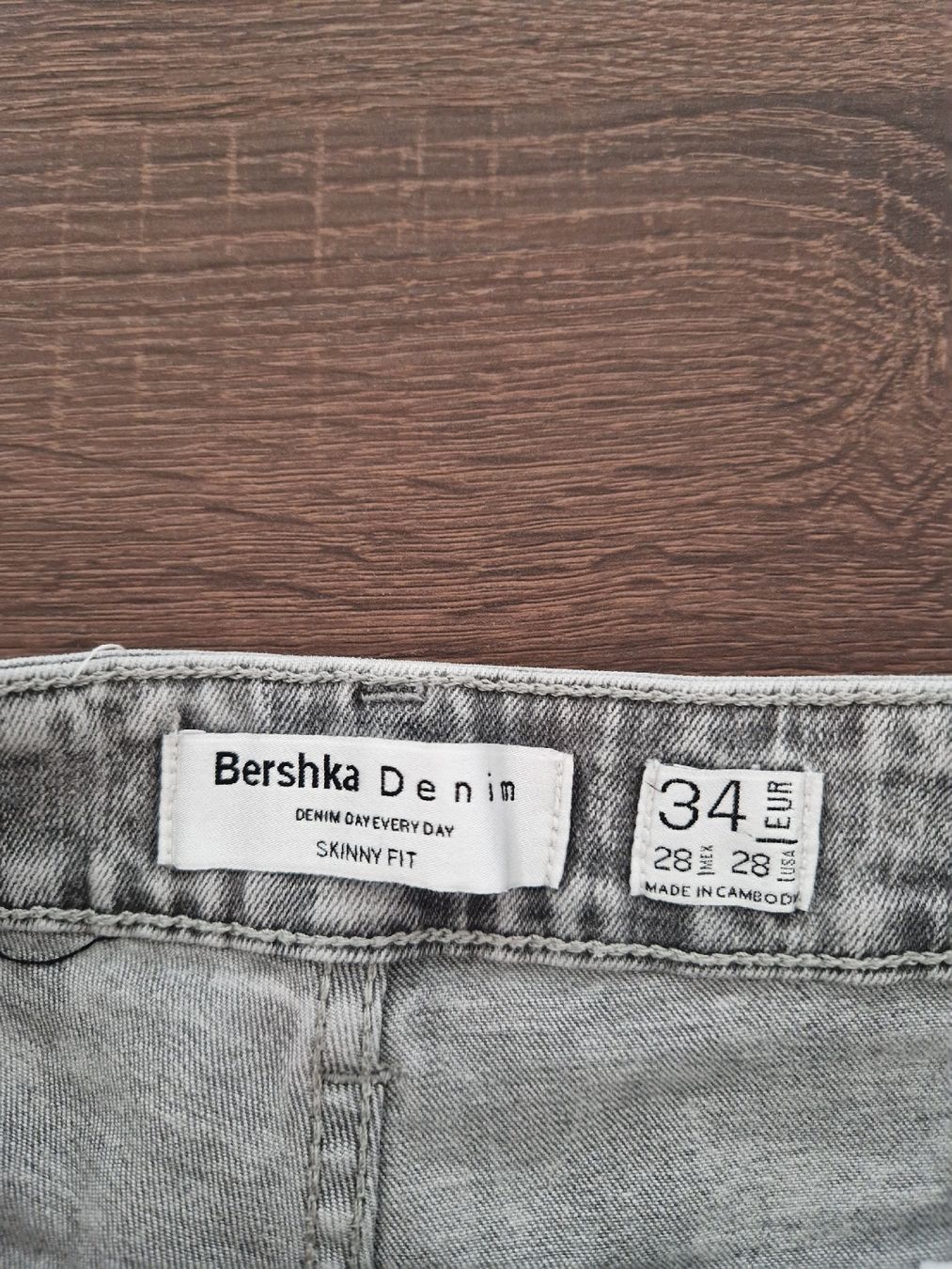 Bershka Hosen: Short – Gebraucht aus Lausanne von mgo_yx25 2