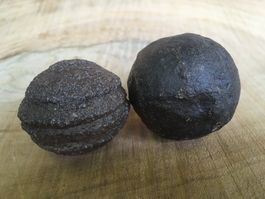 MOQUI MARBLES  1PAAR LEBENDE STEINE  202 GRAMM