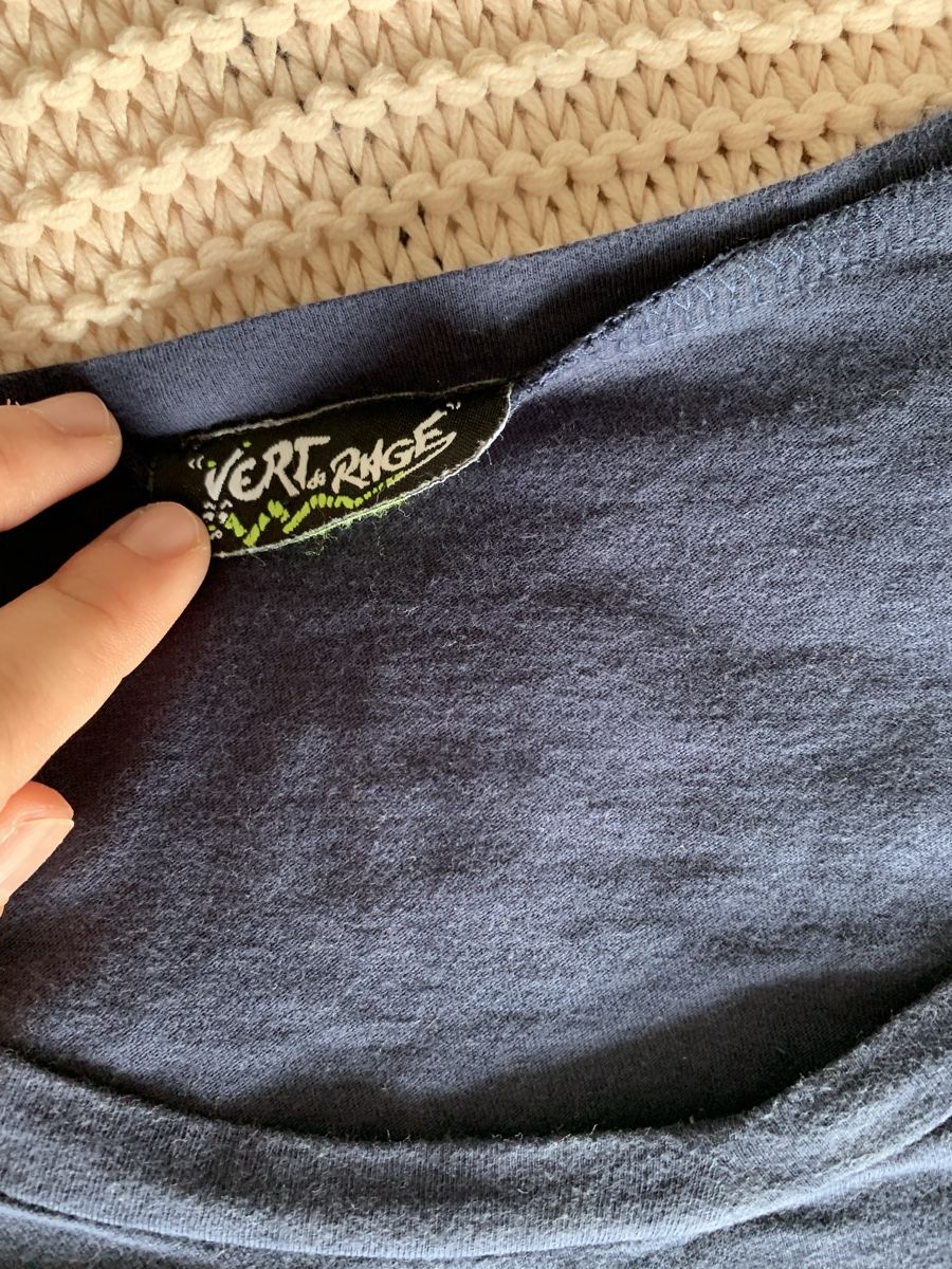 T-Shirts: T-shirt blanc et bleu – Gebraucht aus Montreux von Izapeche811 1