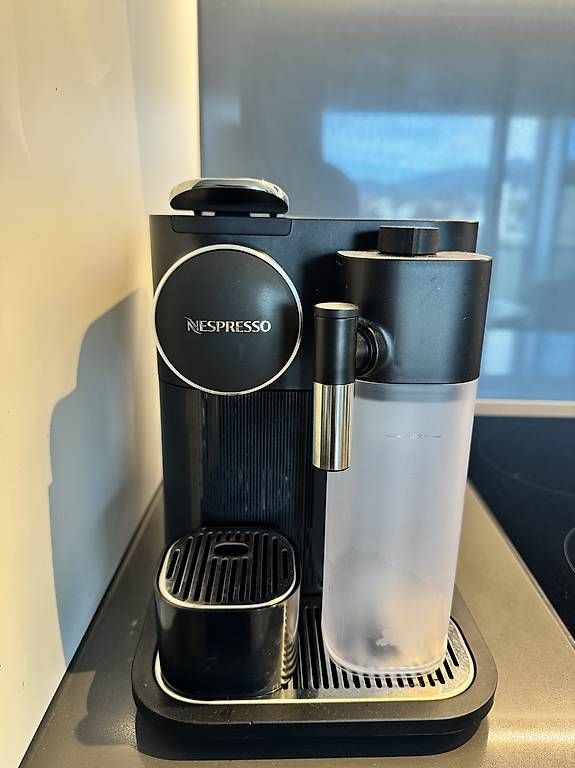 Macchine per caffè & Macchine per espresso: Nespresso - Gran Lattissima Black – Usato da Emmenbrücke venduto da ili_n5rq 1