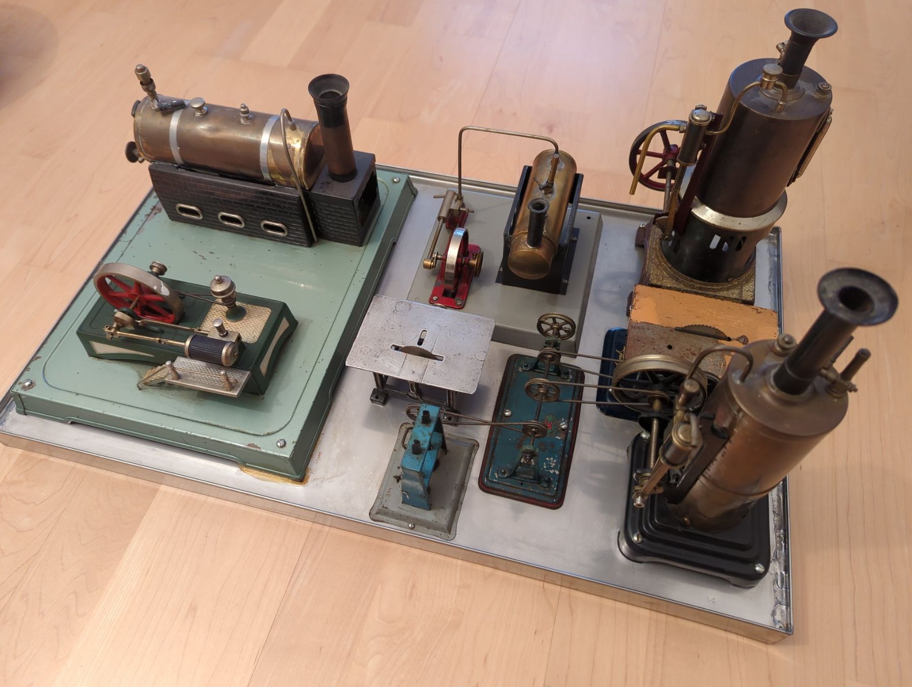 Kit di modellismo & Modellini statici: Dampfmaschinenmodelle – Usato da Obfelden venduto da Real_pleu