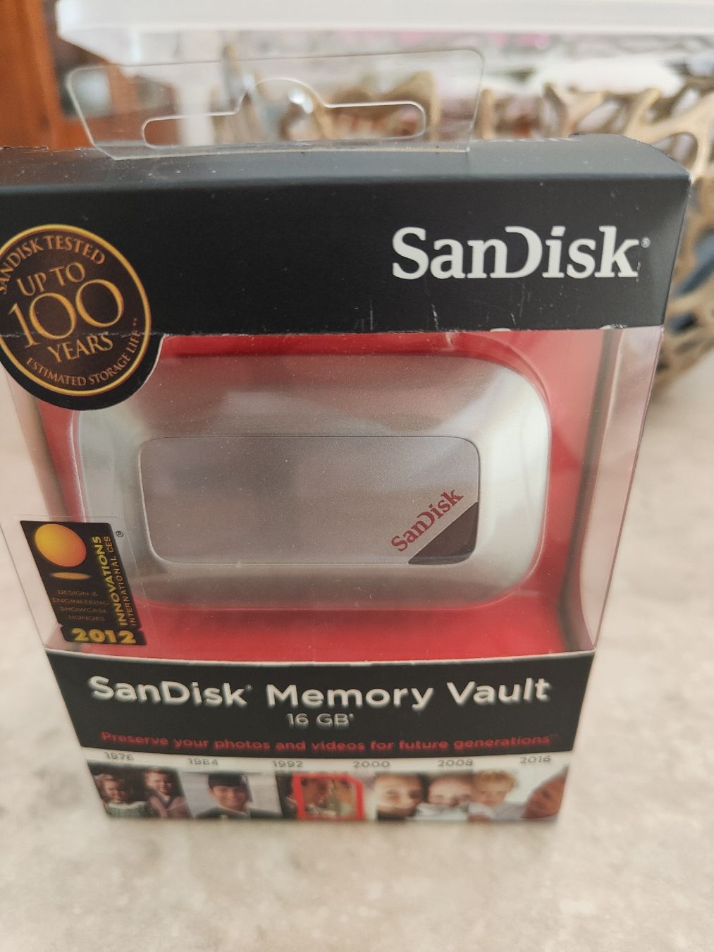 Sandisk USB Sticks: SanDisk Memory Vault 16GB, neu & originalverpackt! – Neu und originalverpackt aus Schlieren von bingo33