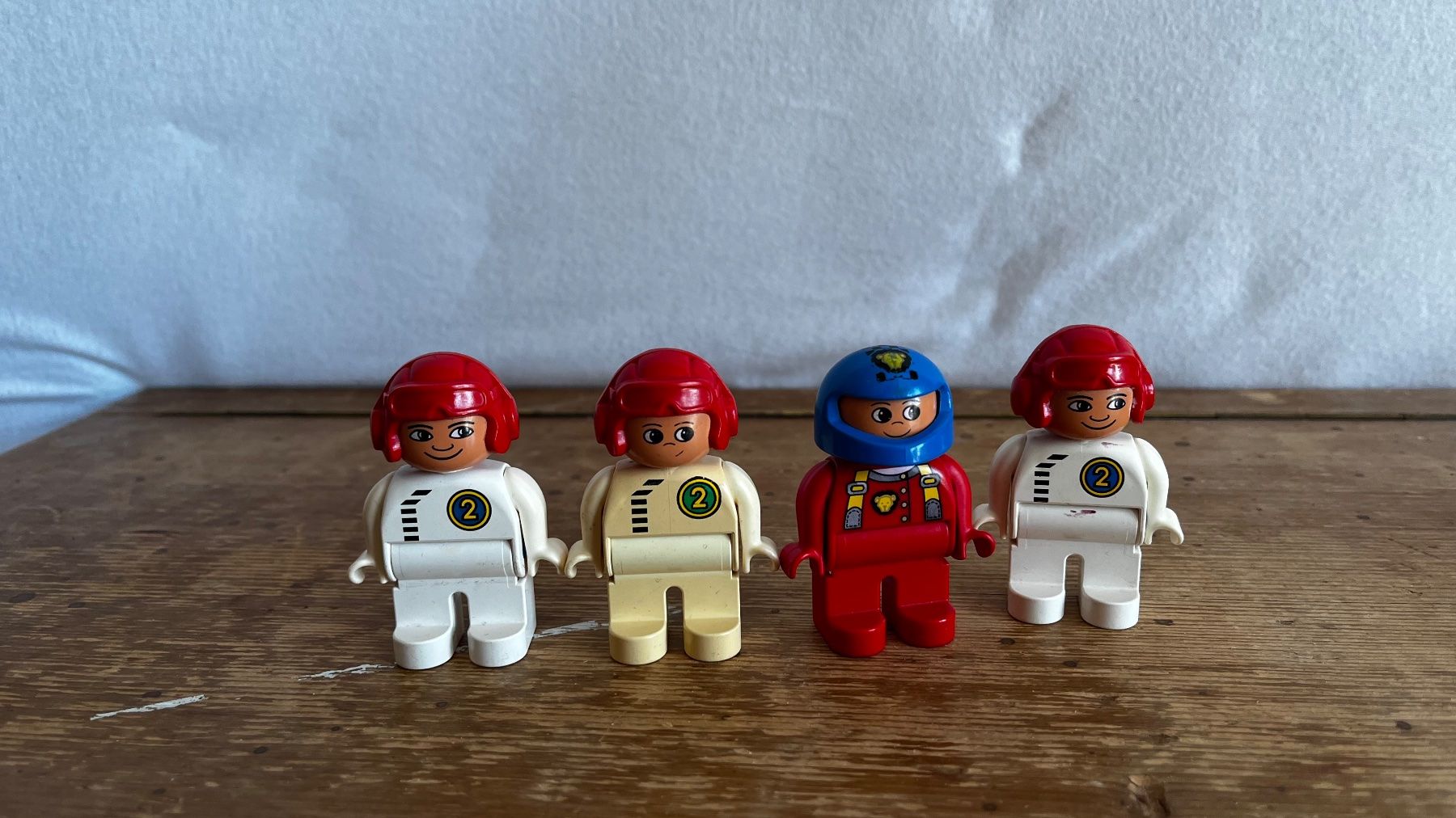 Lego Statuette: LEGO Duplo Formel 1 Rennauto Rennfahrer – Usato da Ennetbaden venduto da teo_yg9s 3