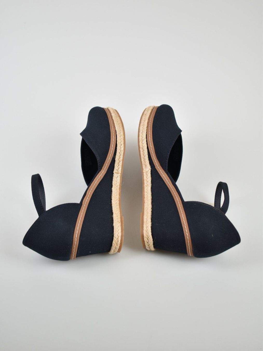 Tommy Hilfiger Scarpe da donna: Tommy Hilfiger Basic Closed Toe Mid Wedge Espadrilles, Gr.42 – Nuovo (secondo la descrizione) da Nürensdorf venduto da 2ND_STORY 3