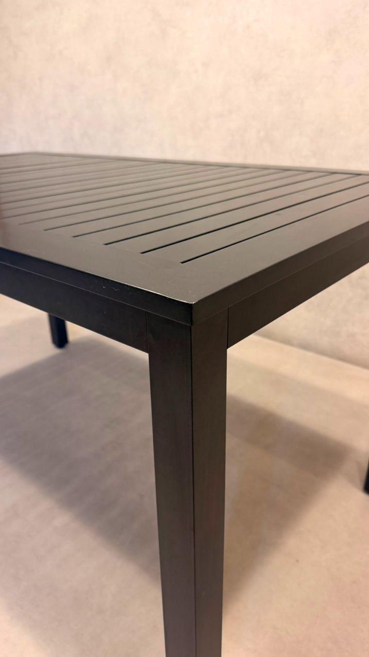 Tavoli: Moderner Aluminium Gartentisch Anthrazit Lattenoptik – Usato da Rickenbach ZH venduto da Der-Insider 4
