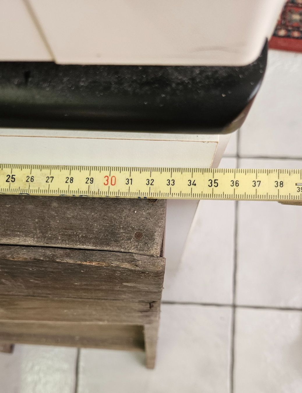 Tutti gli attrezzi: Antico asse per lavare in legno e metallo – Usato da Melano venduto da H-Sara 2