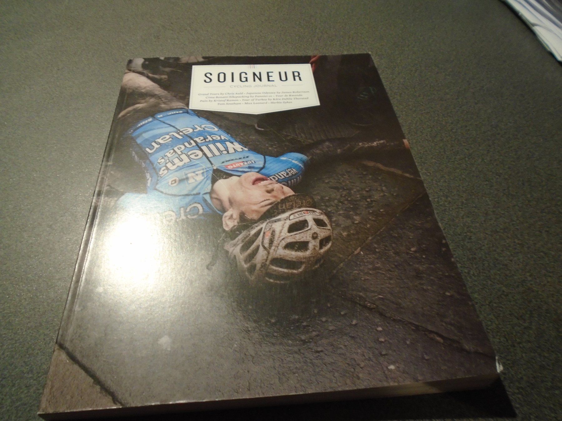 Revues & Magazines: Soigneur Cycling Journal – D'occasion à Zürich par abraxas1291