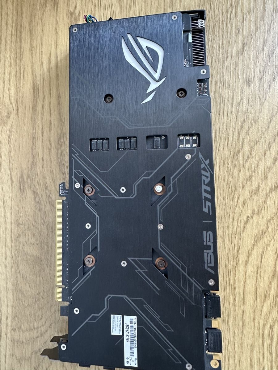 Nvidia Cartes graphiques: Nvidia GeForce GTX 1070 O8C ROG Strix – D'occasion à Samedan par Petrus689 1
