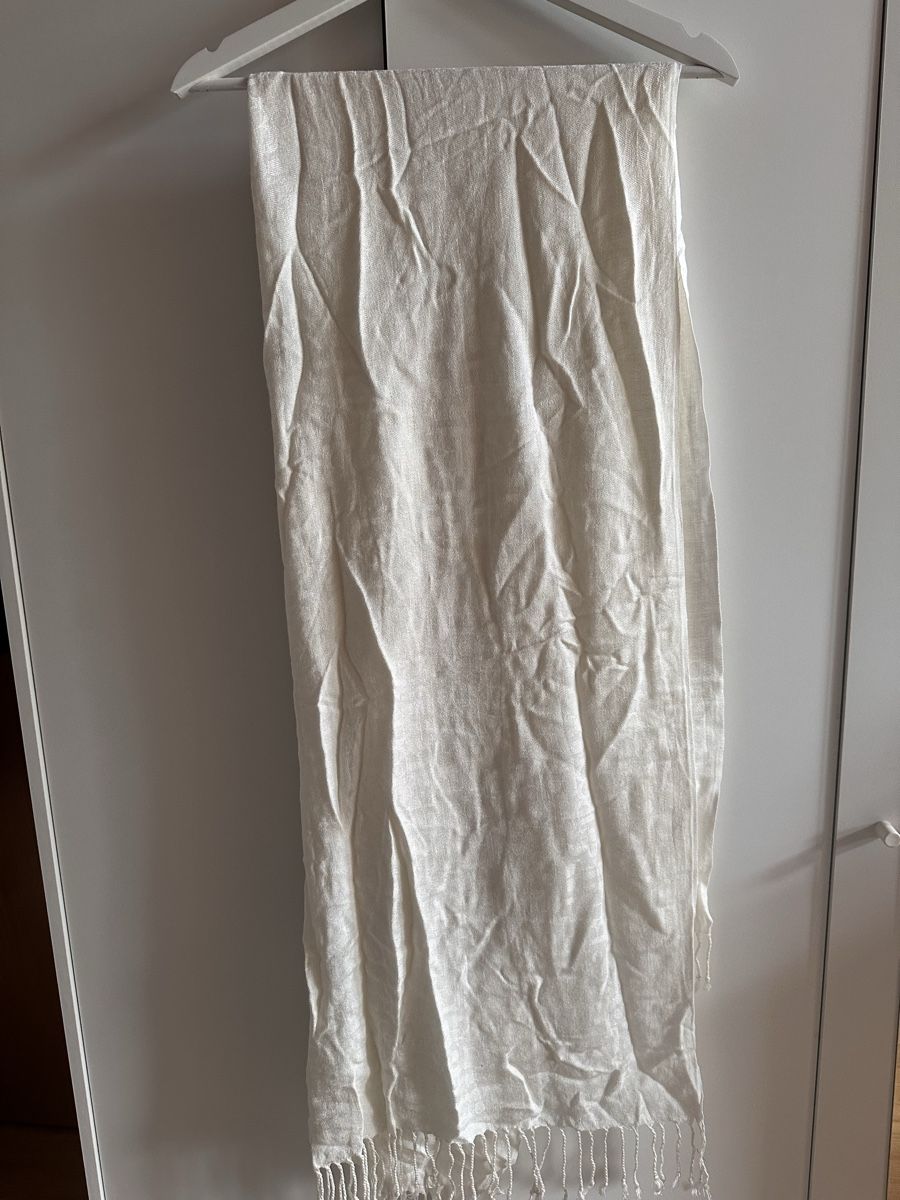Benetton Foulard & Sciarpe: Benetton Schal weiss Baumwolle – Usato da Münsingen venduto da Secondhand89