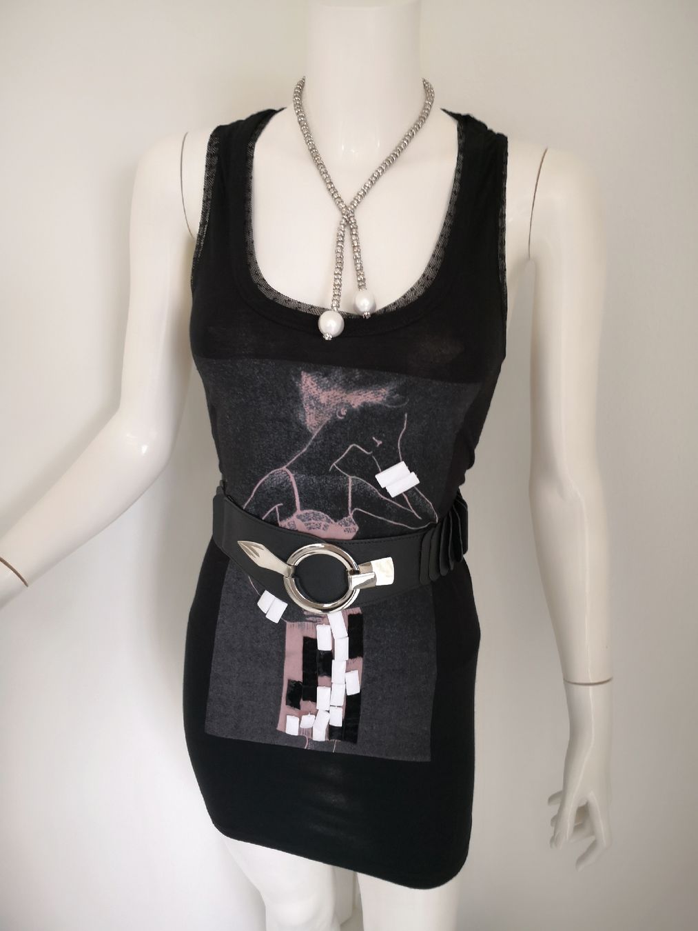 Mango Tops: 🤩MANGO TOP SCHWARZ MIT DRUCK & PERLEN – Neuf (Voir description) à Olten par Naja-Twins-Twins 2