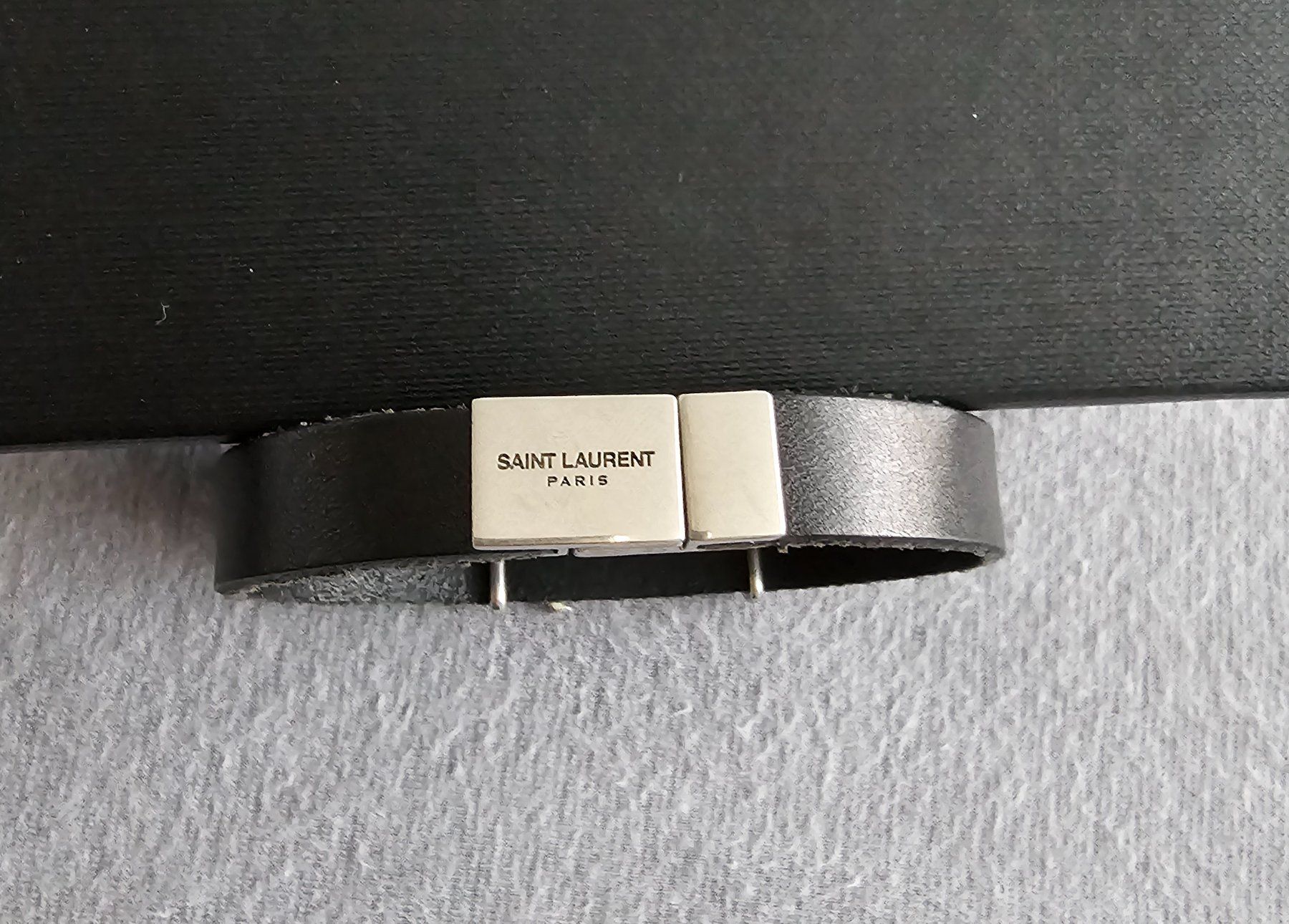 Saint Laurent Bracciali & Braccialetti: Saint Laurent Cassandre Lederarmband YSL Logo – Nuovo (secondo la descrizione) da Bülach venduto da Chari94 2