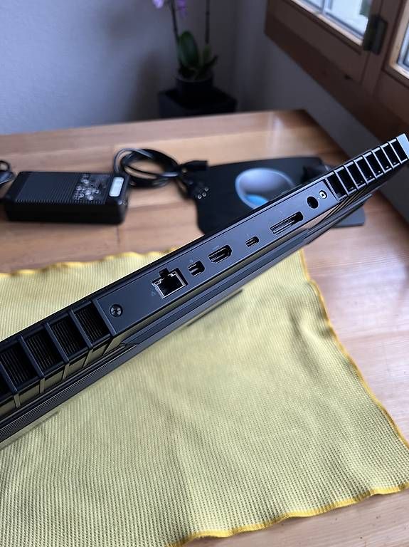 Alienware PCs: Alienware 17 R4 – Gebraucht aus Dorénaz von  4