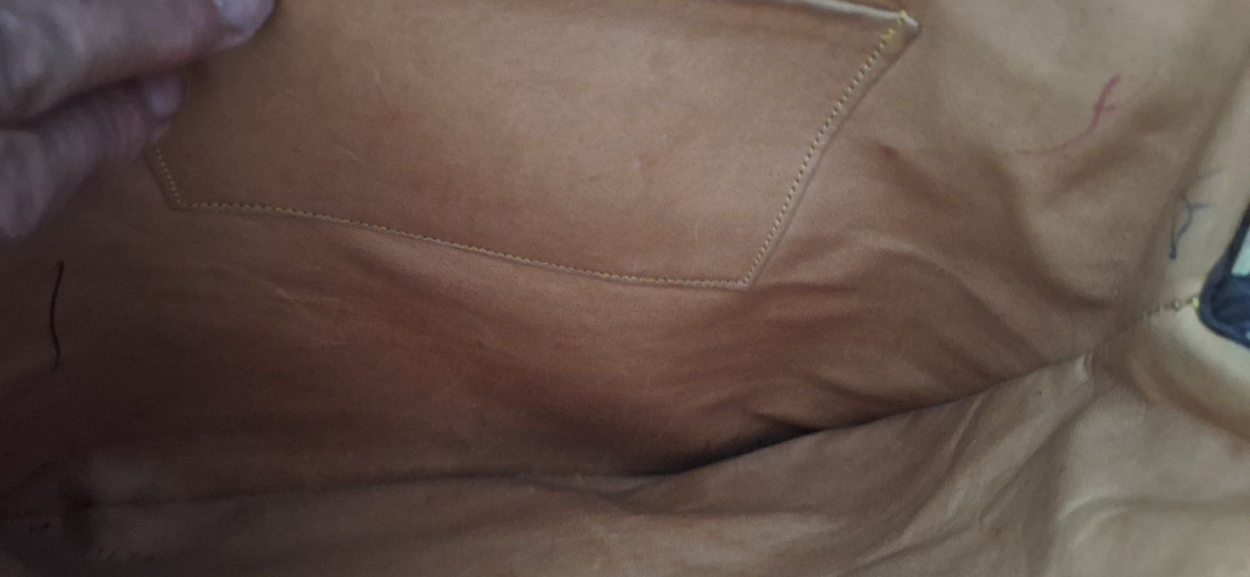 Borse da donna: Sac en daim brun Vintage – Usato da St-Triphon venduto da Jldr0 4