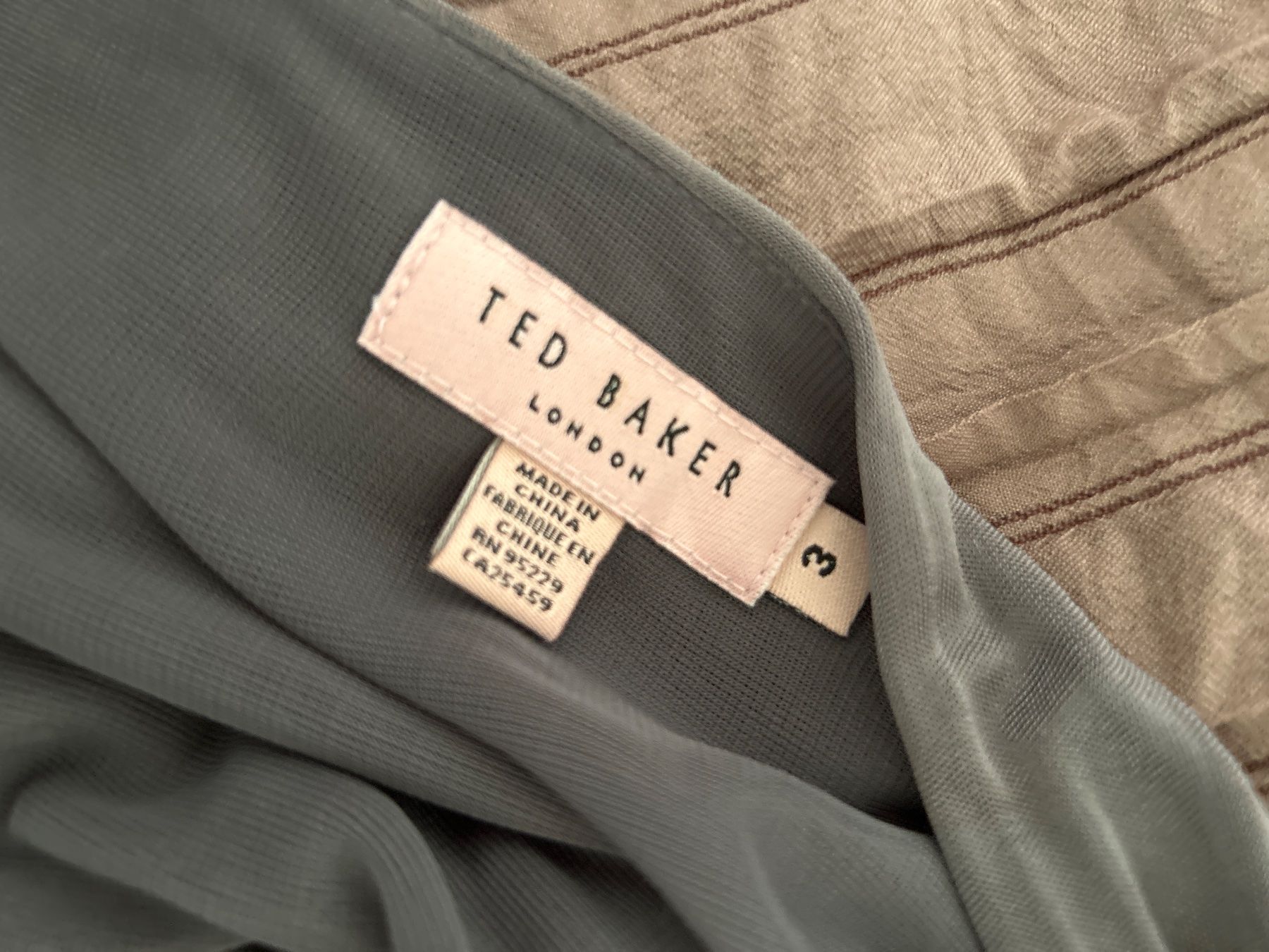 Ted Baker Vestiti: Ted Baker Kleid Grösse 3 (38/40) – Usato da Langnau im Emmental venduto da Iriss 4