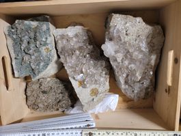 Einige Quarzstufen aus alter Sammlung