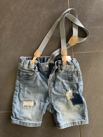 Kinder Jeans Shorts mit Hosenträgern Grösse 74