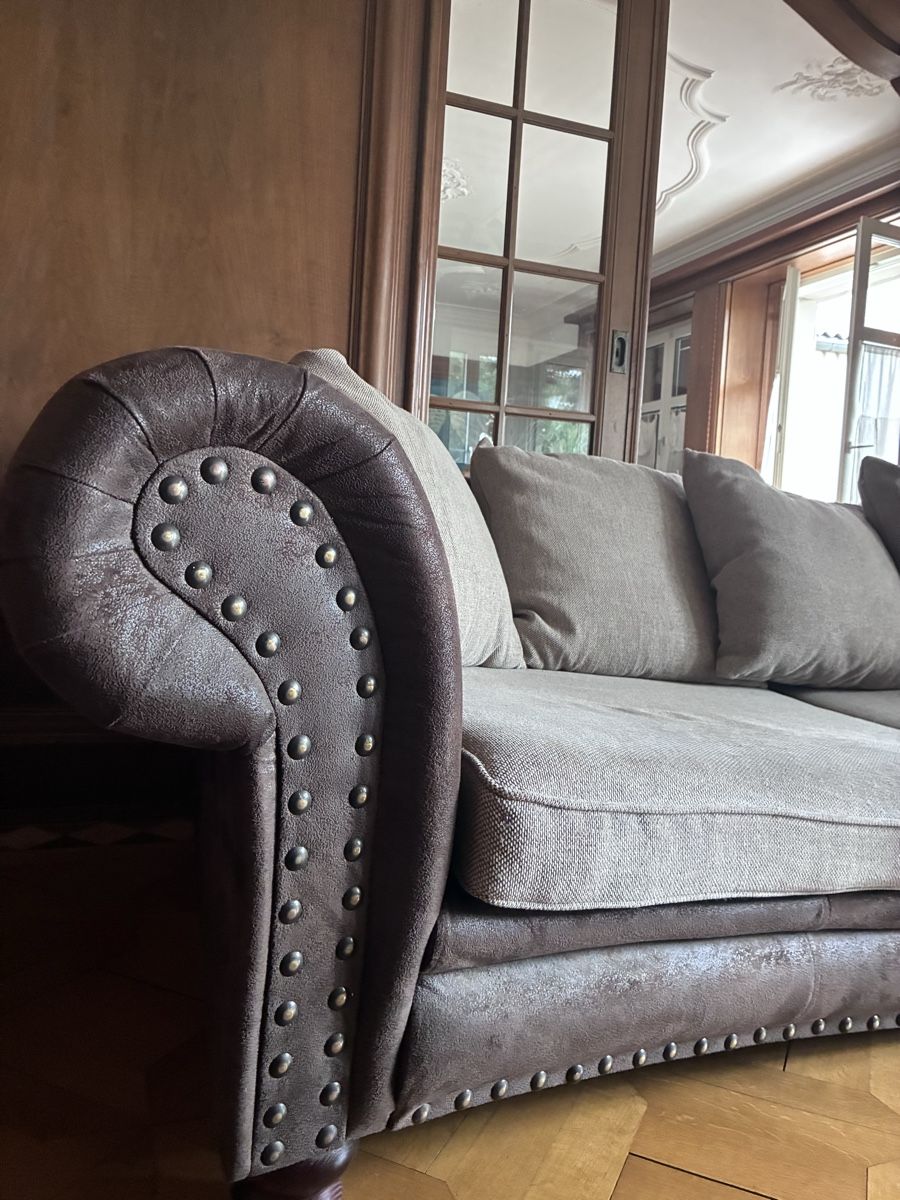 Divani: Wildleder-Sofa – Usato da Wuppenau venduto da ARVAIES 1