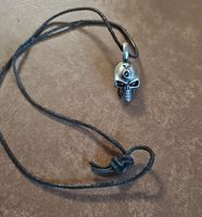 Halskette Totenkopf Anhänger Metallband gebraucht