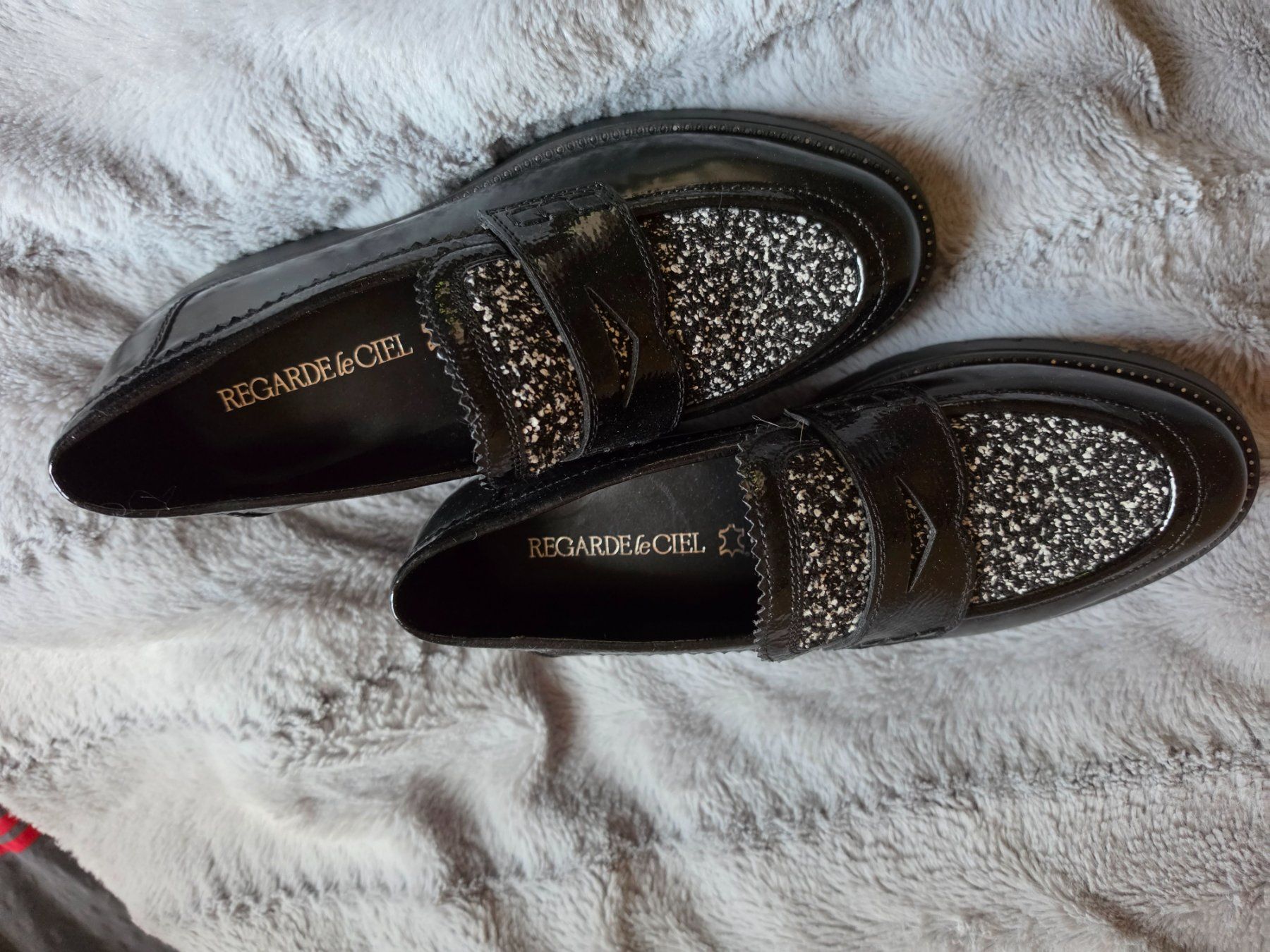 Scarpe da donna: Leder-Schuh Slipper (Regarde le ciel) – Nuovo (secondo la descrizione) da Vättis venduto da inf_22yv 1