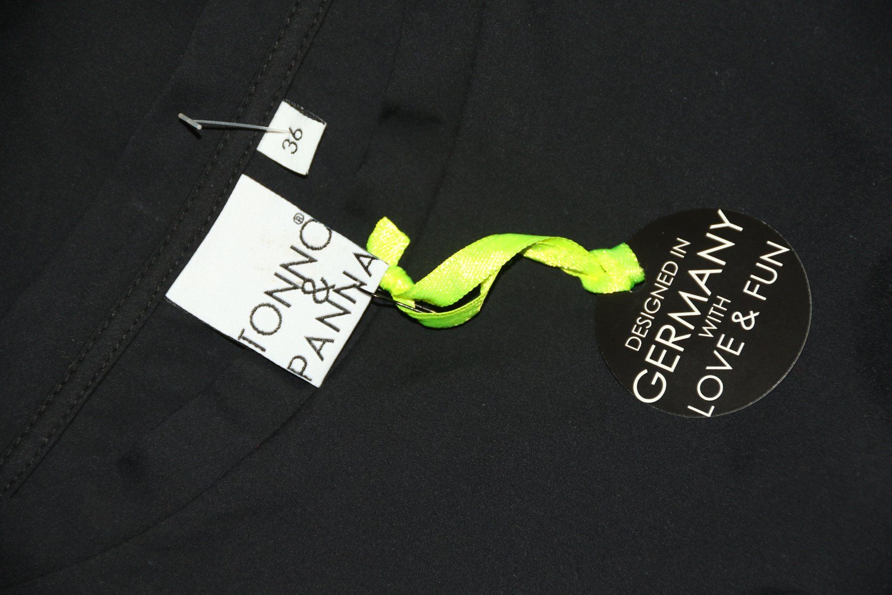 Camicette: Neue sehr schöne & stylische Bluse eher Gr.L – Nuovo e nell'imballaggio originale da Oberwil-Lieli venduto da Svetlana28 8