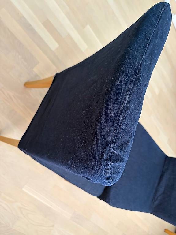 Ikea Chaises: 2 chaises IKEA HENRIKSDAL bleu foncé – D'occasion à Le Grand-Saconnex par yna_t968 2