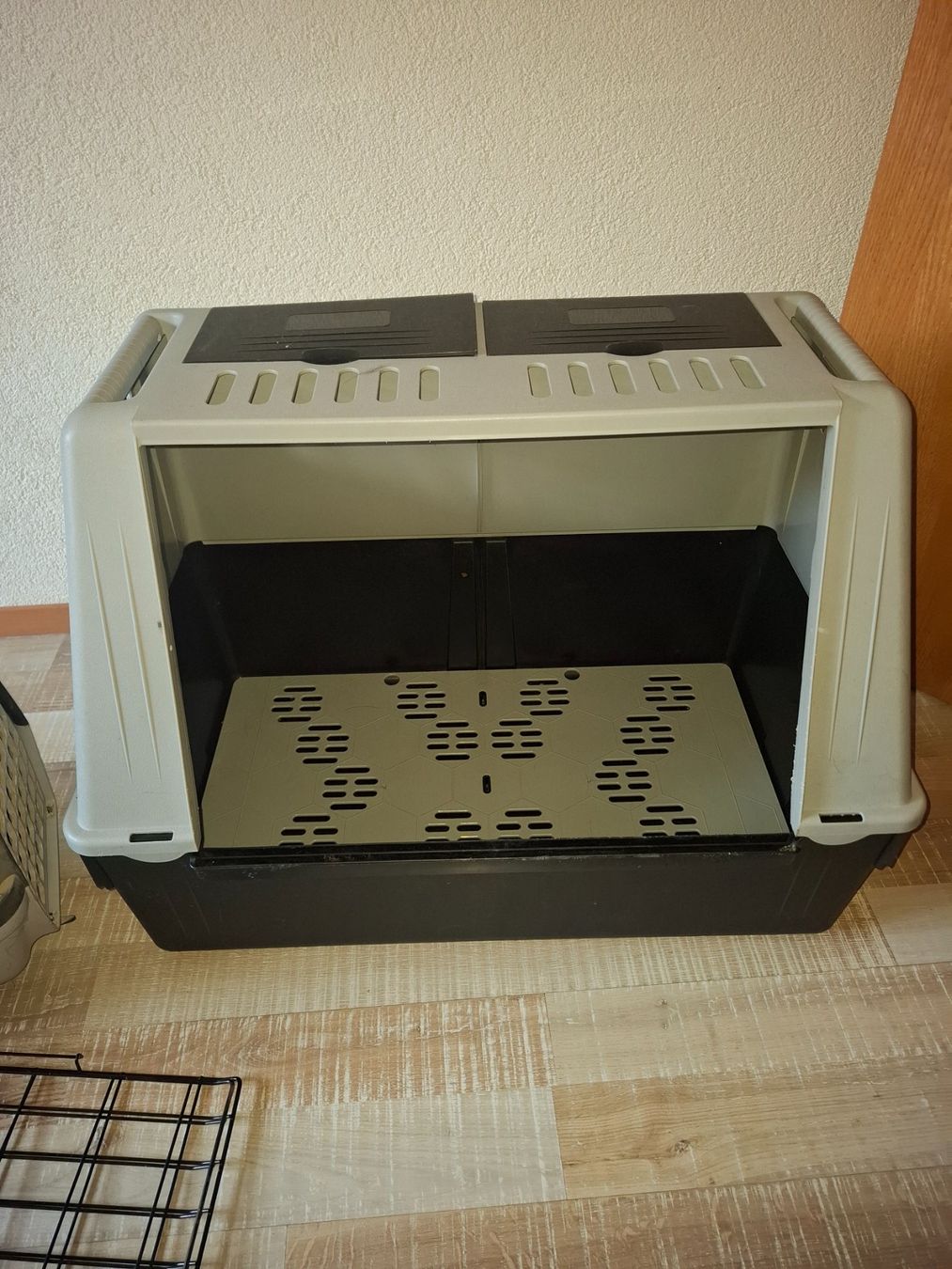 Cages, transport & sécurité: Hundebox – D'occasion à Jegenstorf par Ninavh1 1