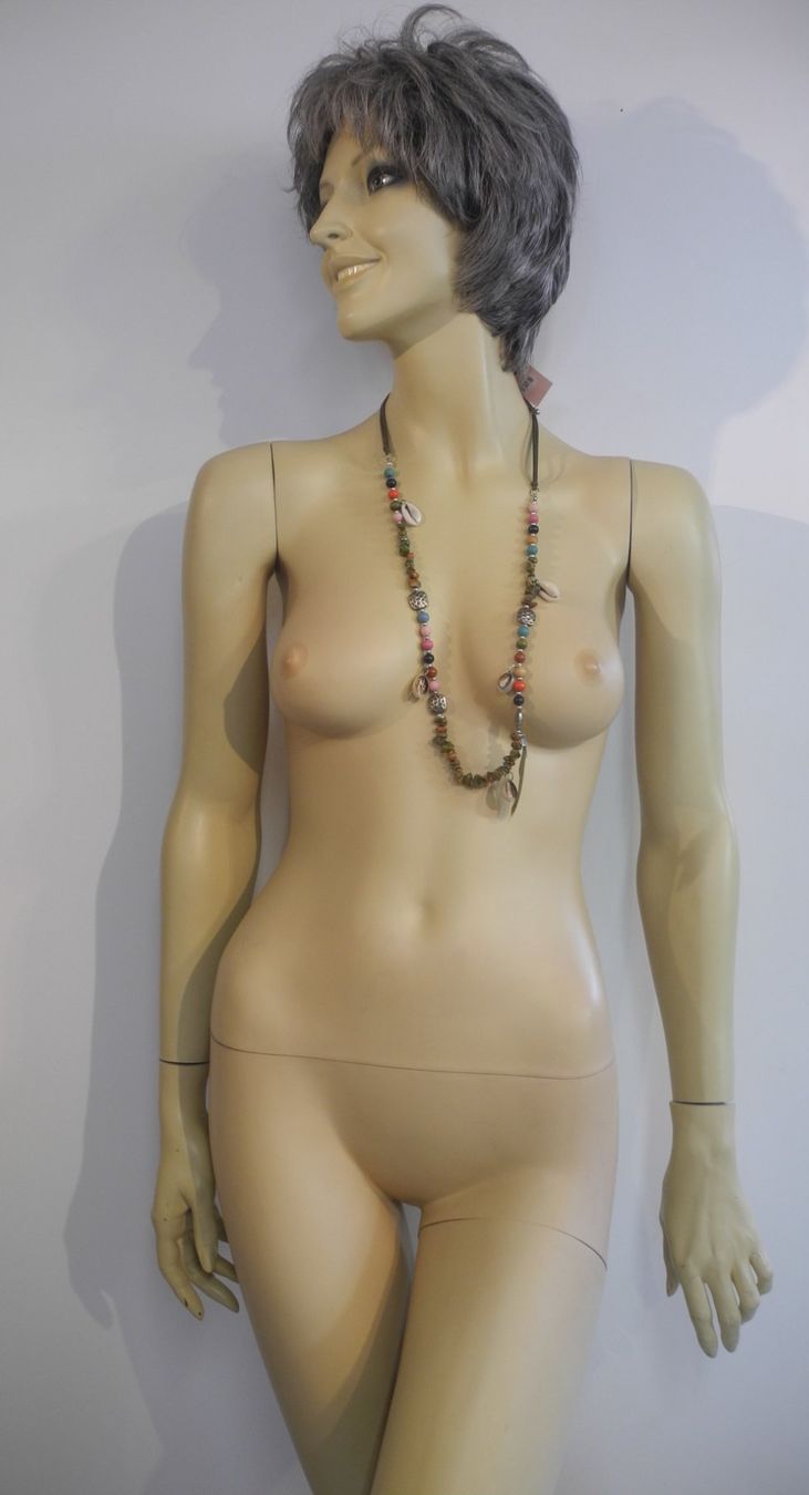 Sonstige Dekorationen & Accessoires: Schaufensterpuppe / Mannequin antik "Karina" – Gebraucht aus Kottwil von Crazyrolf