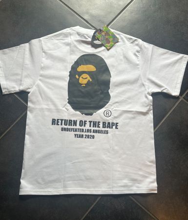 T-shirt BAPE x Undefeated “Return Of The Bape” Blanc