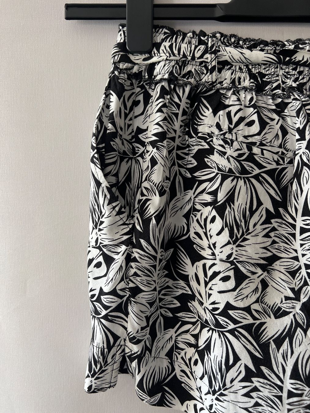 Pantaloni: Mädchen kurze Hose XS ca 164 – Usato da Oberglatt ZH venduto da ble_75jw 1