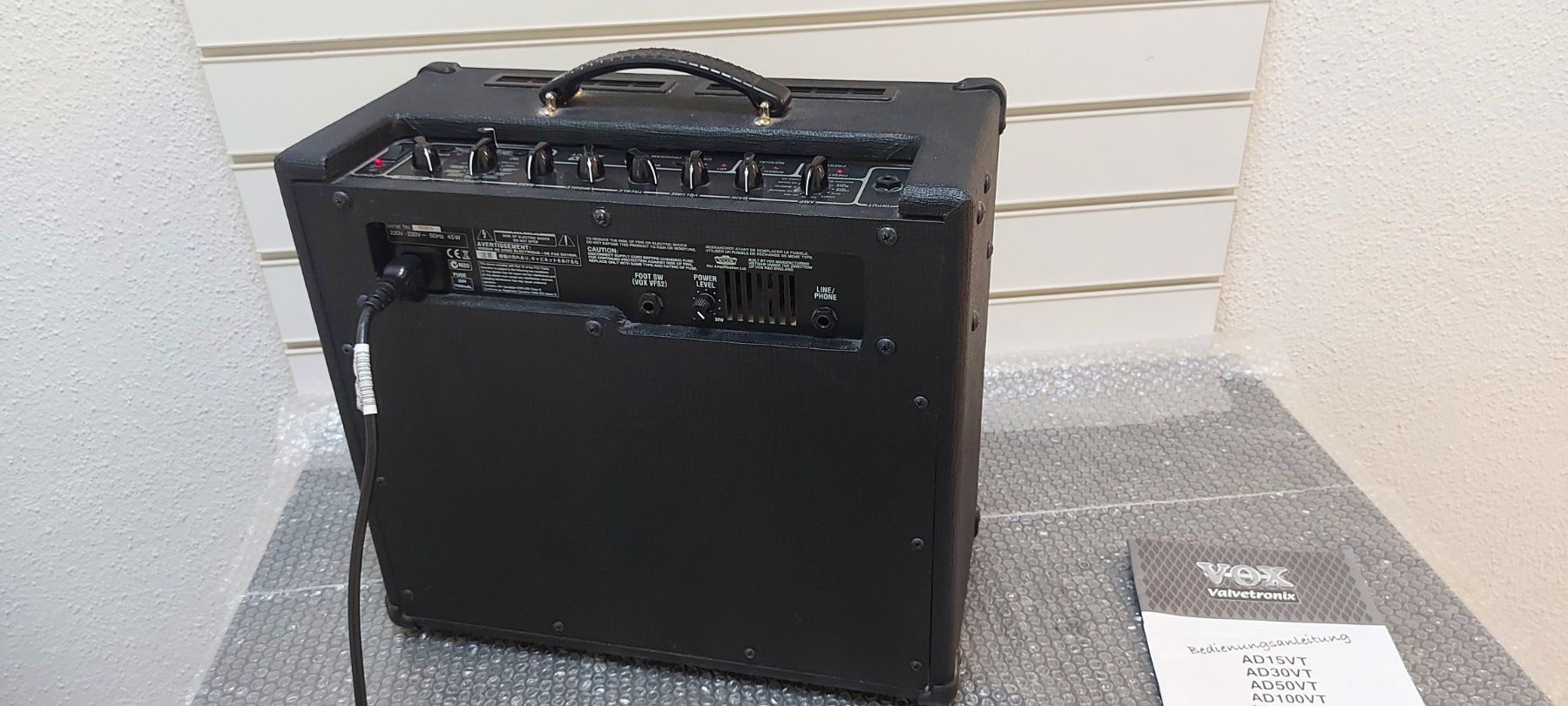 Vox Verstärker: VOX AD30VT e-gitarre combo amp. - Röhrenendstufe – Gebraucht aus Glattbrugg von Swissmusik 2
