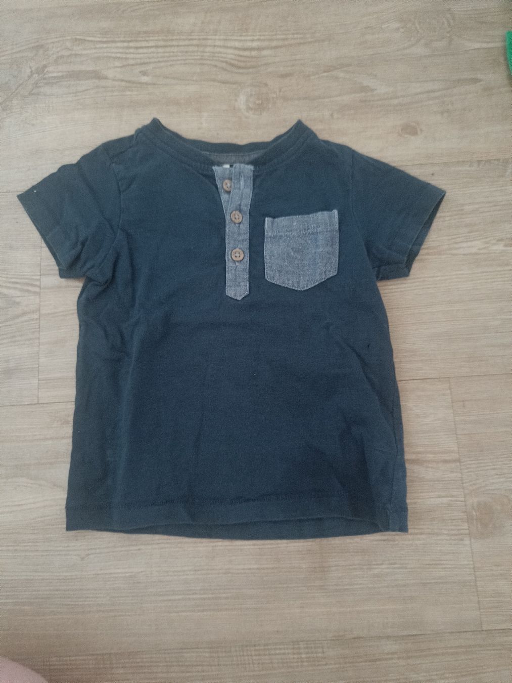Camicie, T-shirt & Polo: T-Shirt Grösse 86  – Usato da Jaberg venduto da urig17.