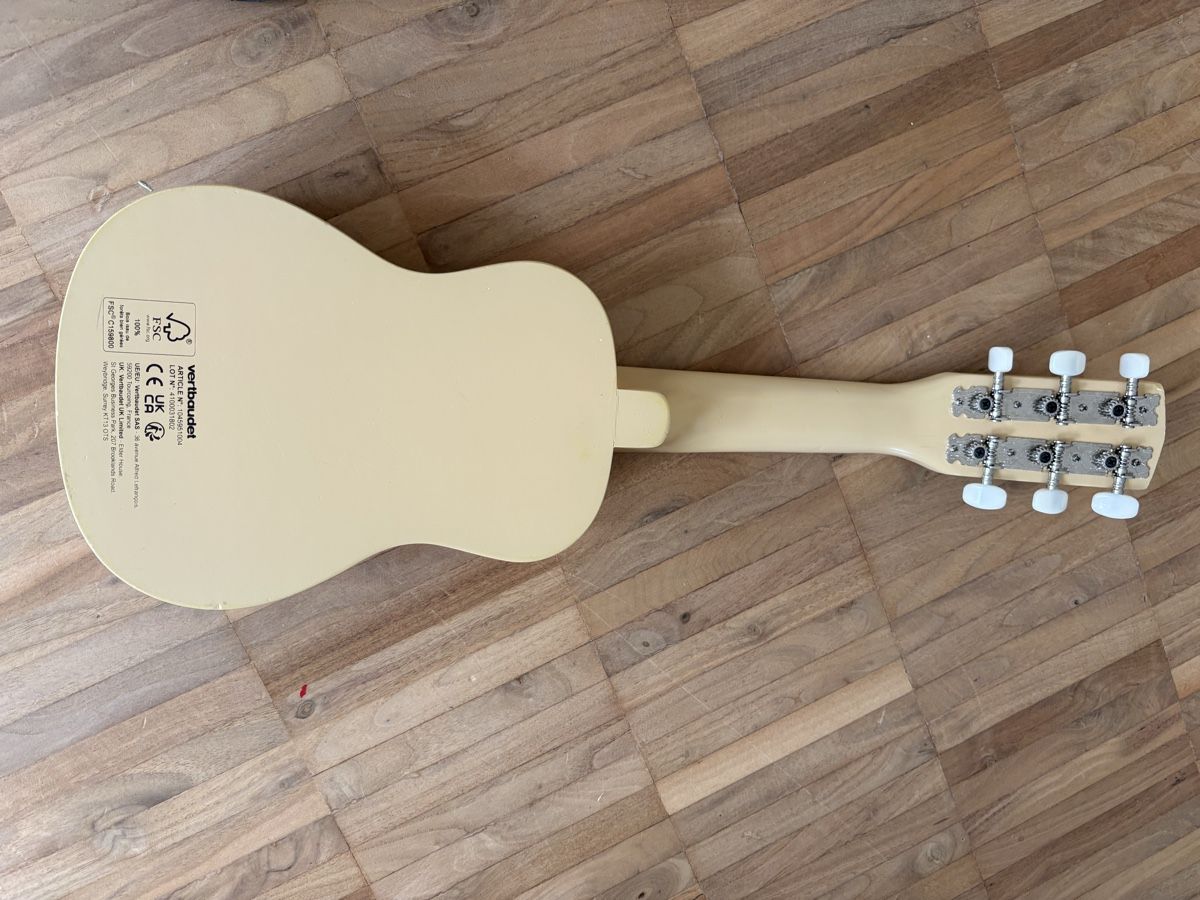 Instruments de musique: Spiel Guitare – D'occasion à Zürich par chemostat 2
