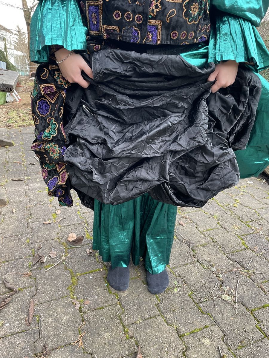 Costumi: Fasnachtskostüm mit Larve ca. Gr. 42/44 – Usato da Witterswil venduto da Avanda 4