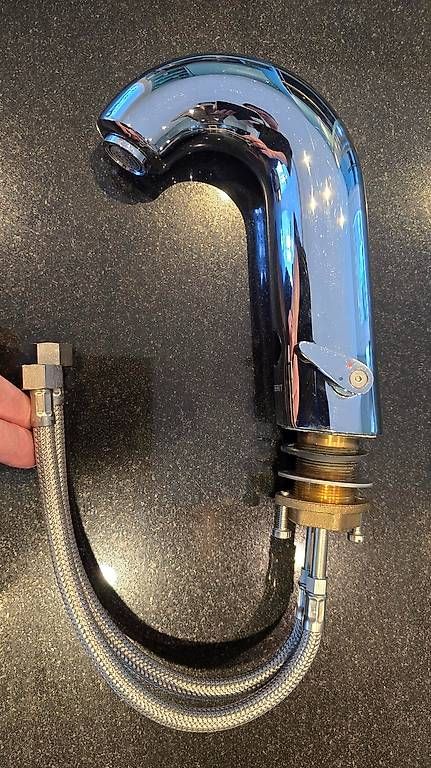 Rubinetteria: Geberit Wasserhahn – Usato da Pfeffingen venduto da rov_9frp 2