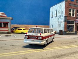Chevrolet Corvair Greenbrier Ambulance Oxford  H0 1/87 Neu
