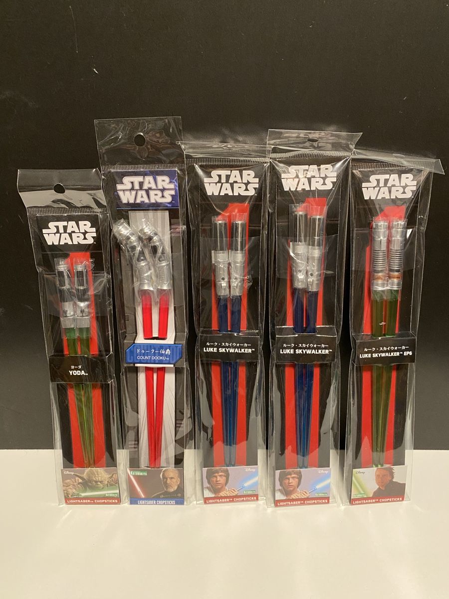 Set di posate: Bacchette / Chopsticks Set Star Wars Lightsaber – Nuovo e nell'imballaggio originale da Avegno venduto da SBA-Shop