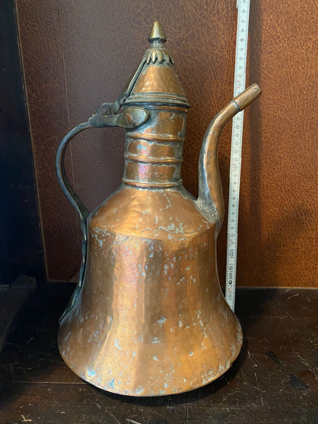 Carafes: Antiker Messing- oder Bronze- krug - gross – D'occasion à Schlieren par Norauro 1