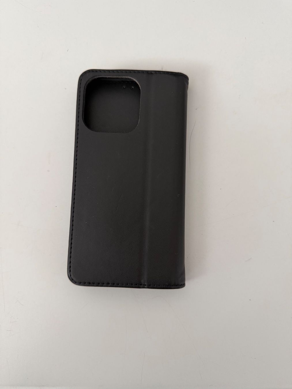 Cover & Protezioni schermo: iPhone 16Pro Max Flip-Cover mit magnetischem Verschluss – Nuovo e nell'imballaggio originale da Würenlingen venduto da process 2
