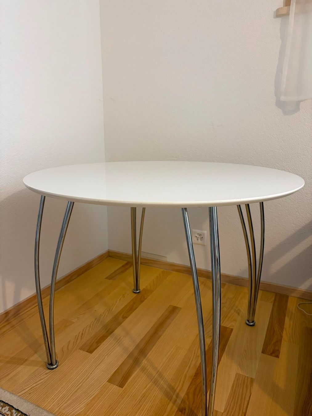 Tavoli: Weisser Esstisch Ø 100 cm – Usato da Dornach venduto da mae_xr27