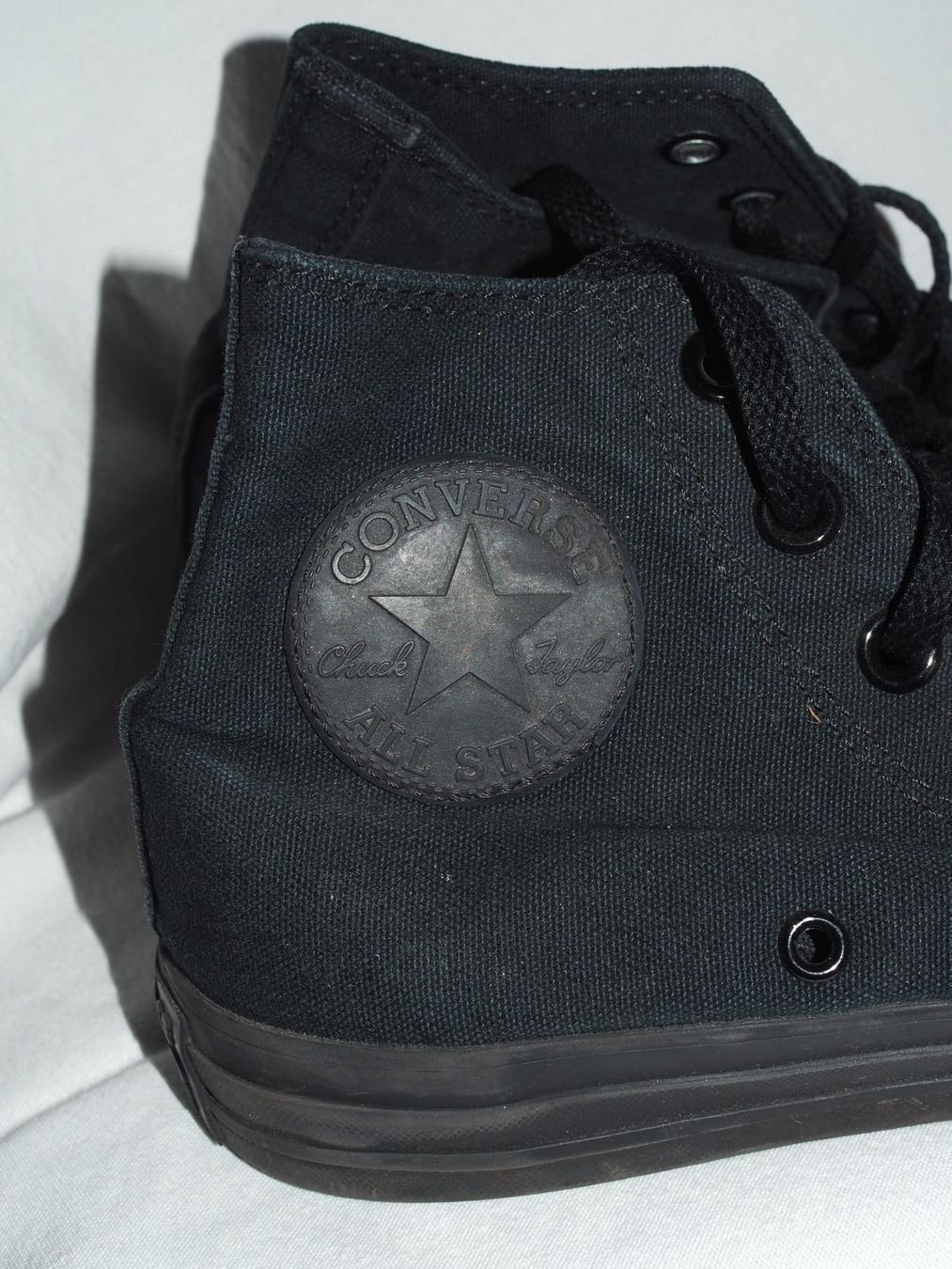 Converse Scarpe da donna: schwarze Converse Chuck Taylor All Star Grösse 37.5 – Usato da Luzern venduto da MweziMystique 5