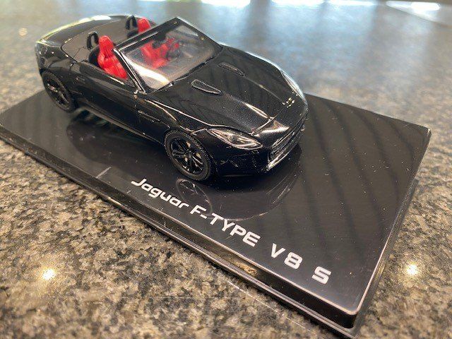 Jaguar Modellini d'auto: Modelauto Jaguar F-Type V8 S Cabrio schwarz – Nuovo (secondo la descrizione) da Au ZH venduto da ausee01 1