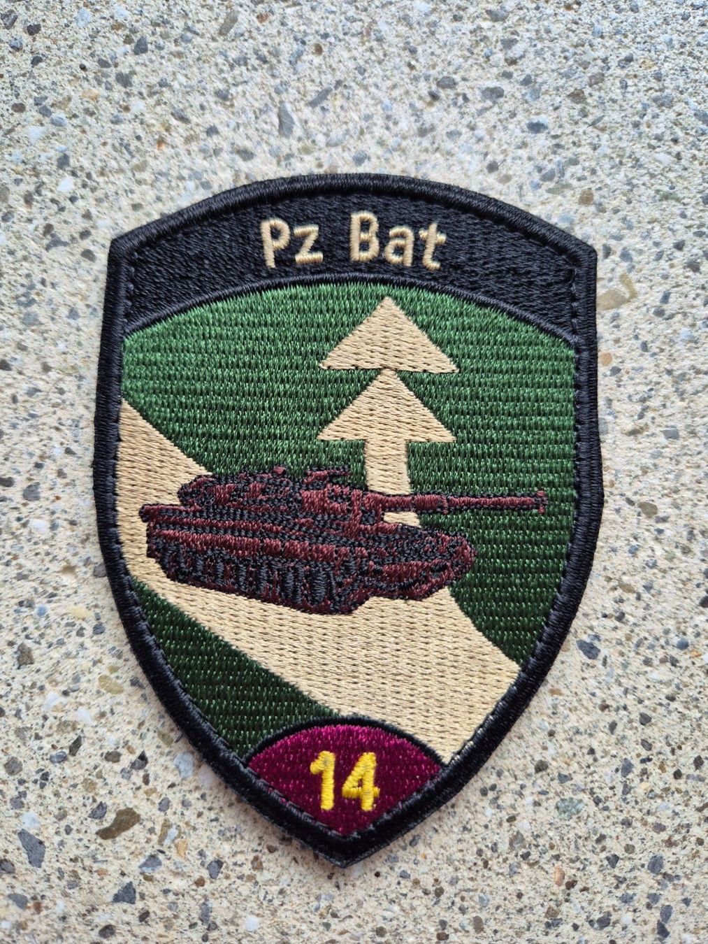 Schweizer Armee Placchette & Badge: *** Badge Panzer Bat 14 mit klett *** – Nuovo e nell'imballaggio originale da Riedholz venduto da fr_sIruP