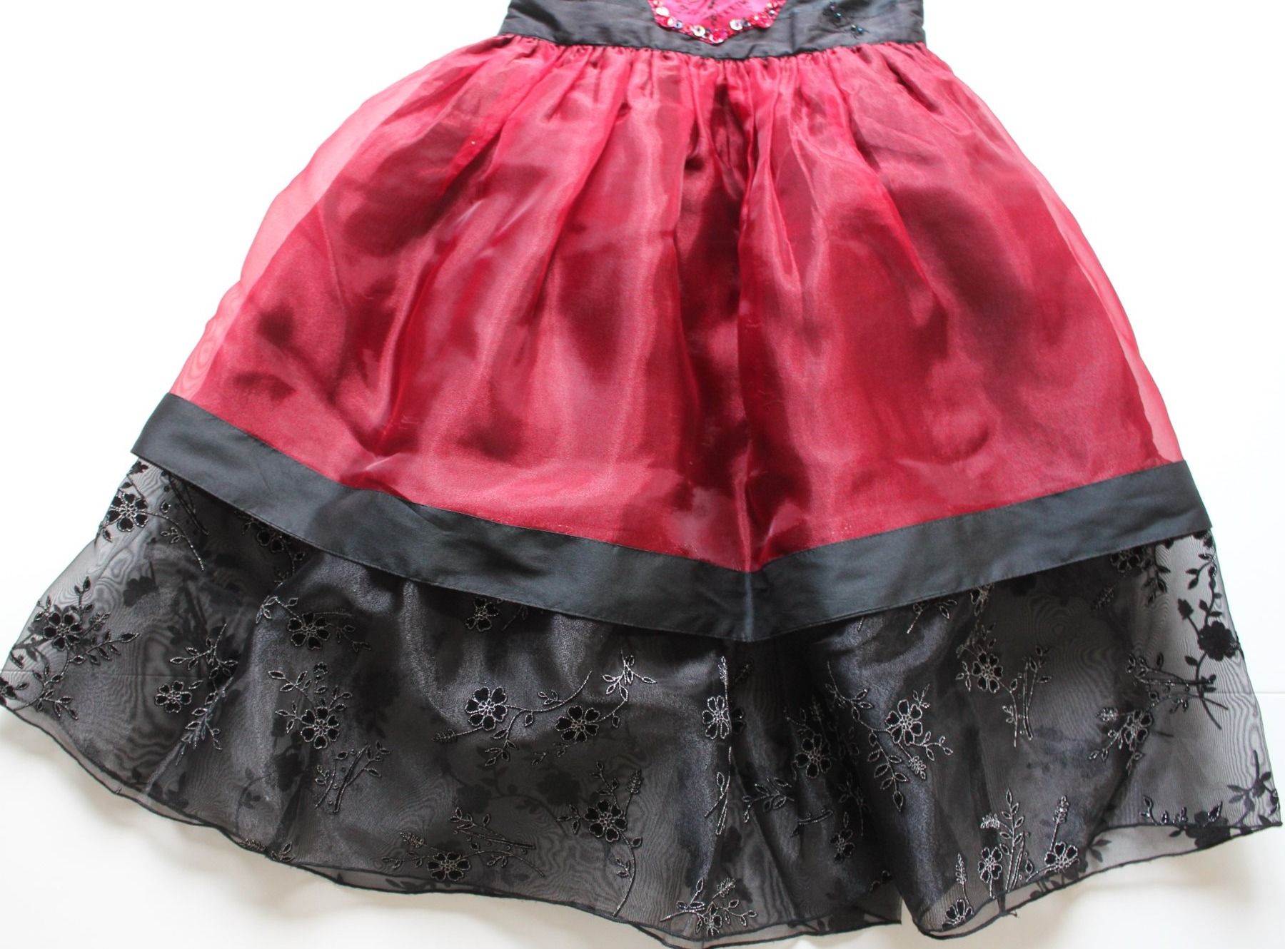 Costumi: Costume sorcière / Hexe t. 2 - 3 ans – Usato da Peseux venduto da CoolShoping 4
